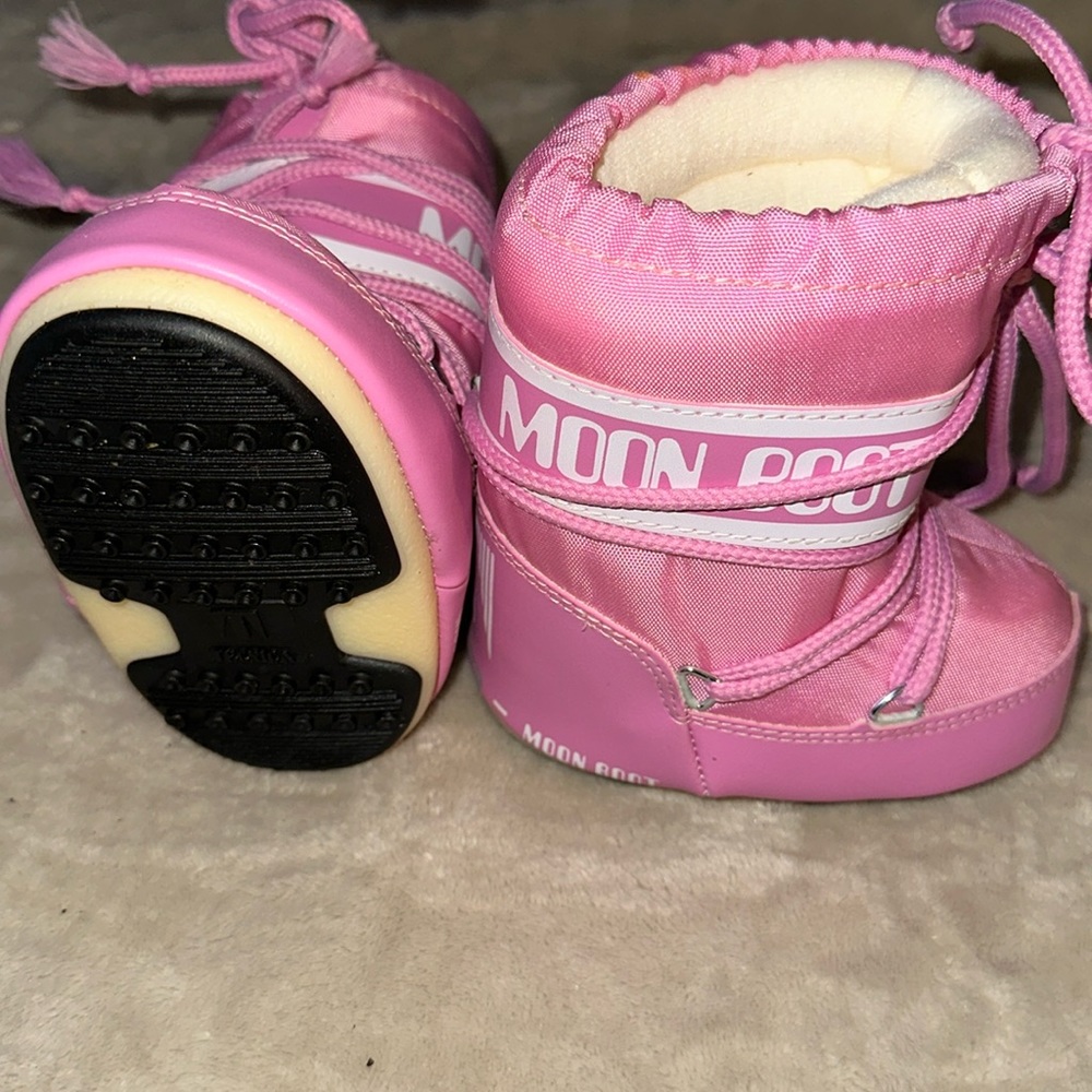 Pink Infant Moon Boots size 4c/5c